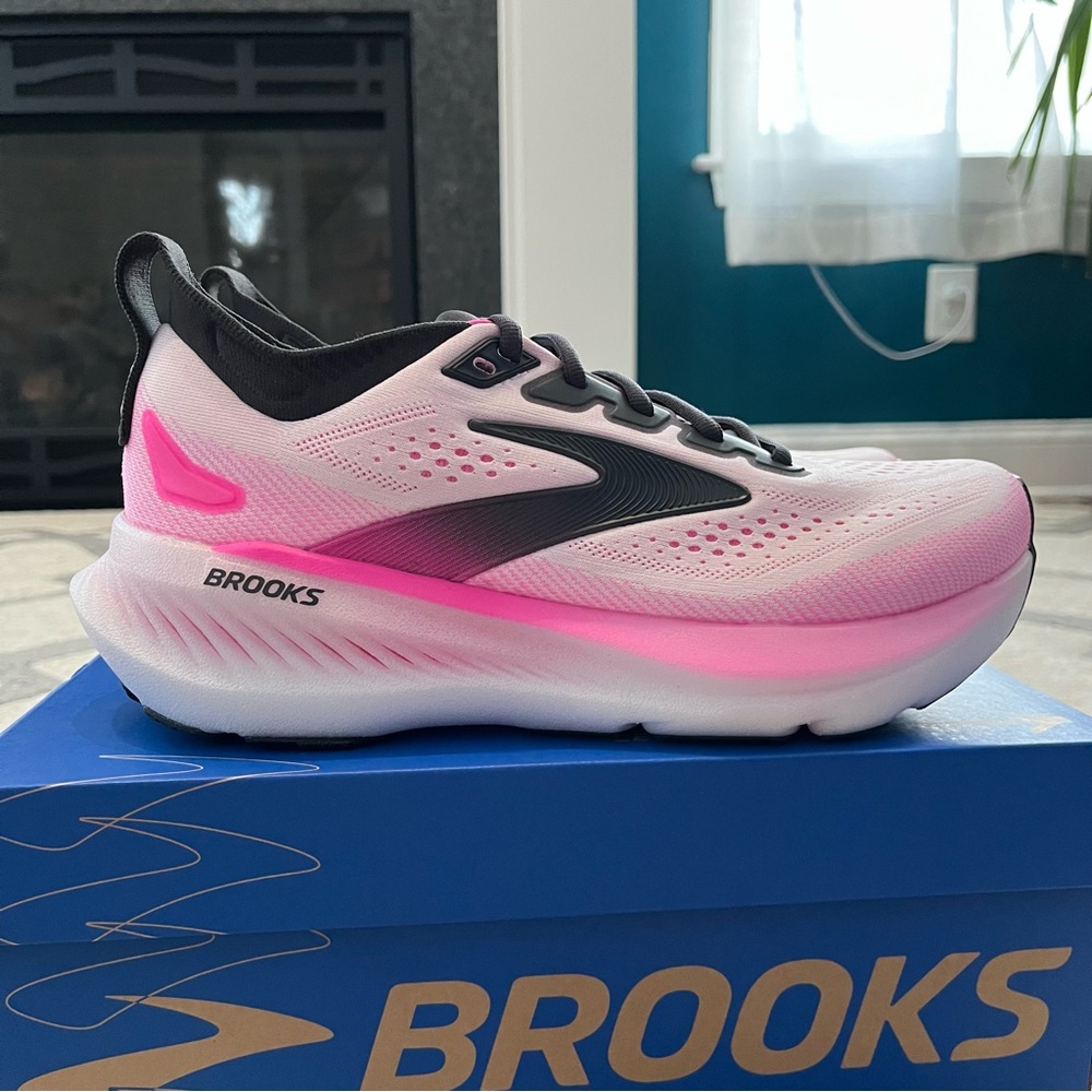 Brooks Glycerin 23 Women’s Cyber Pink Running Shoe 1204651B111